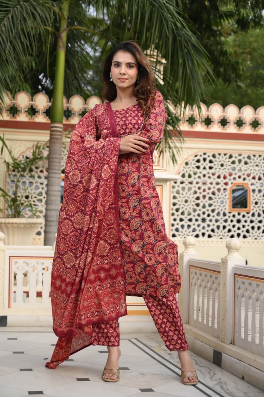Exclusive Jaipuri Printed Cotton Kurti Set with Printed Plazo & Dupatta | Pure 60×60 Cotton- House Of The Handblock