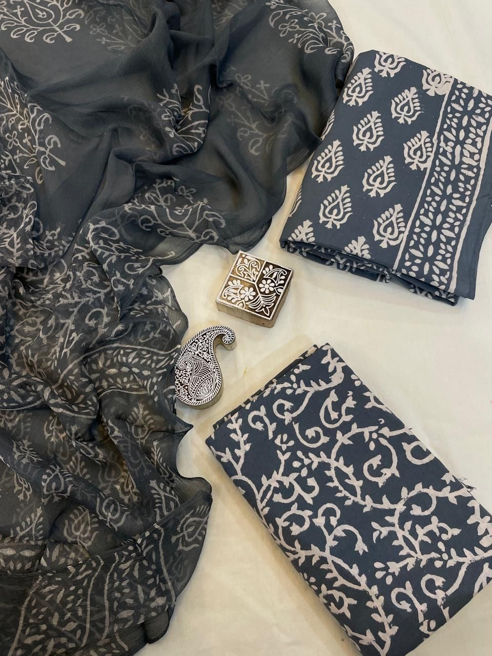 Cotton Suit Set with Pure Chiffon Dupatta and Cotton Bottom | 60×60 Cambric Cotton | House of the Handblock Jaipur