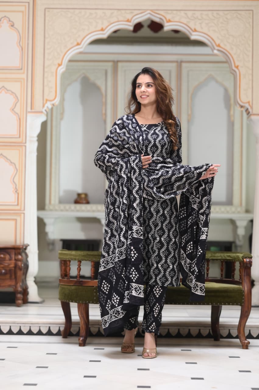 Exclusive Jaipuri Printed Cotton Kurti Set with Printed Plazo & Dupatta | Pure 60×60 Cotton- House Of The Handblock