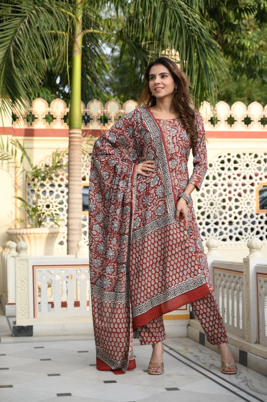 Exclusive Jaipuri Printed Cotton Kurti Set with Printed Plazo & Dupatta | Pure 60×60 Cotton- House Of The Handblock