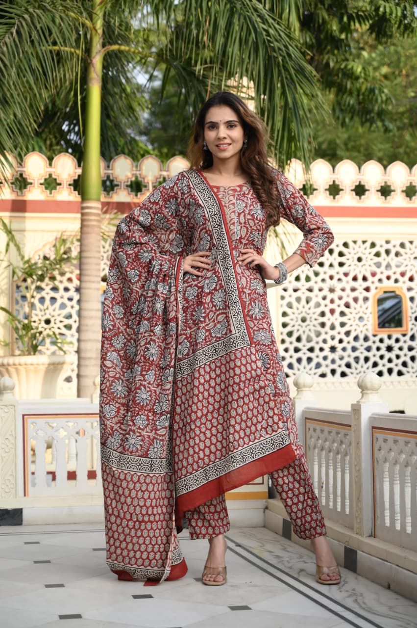 Exclusive Jaipuri Printed Cotton Kurti Set with Printed Plazo & Dupatta | Pure 60×60 Cotton- House Of The Handblock
