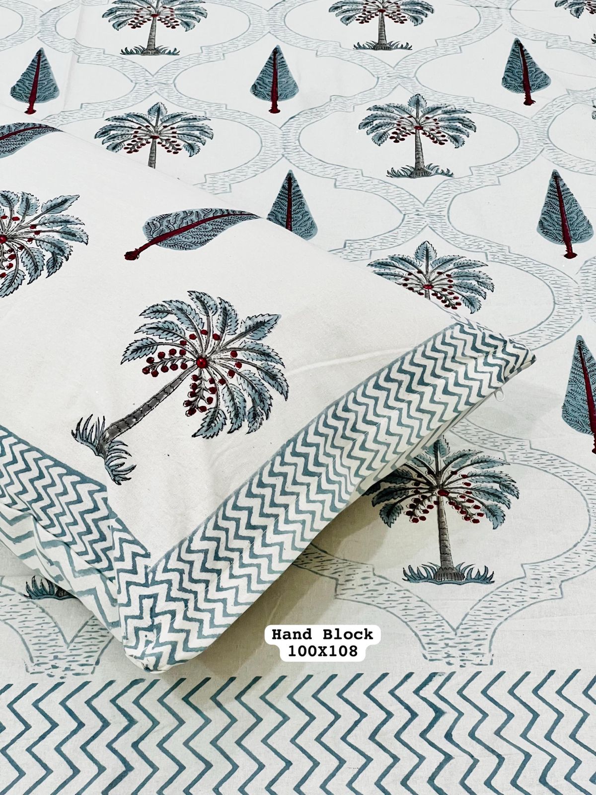 Pure Handblock King Size Cotton Bedsheet Set with 2 Reversible Zipped Pillow Covers – Premium South Cotton