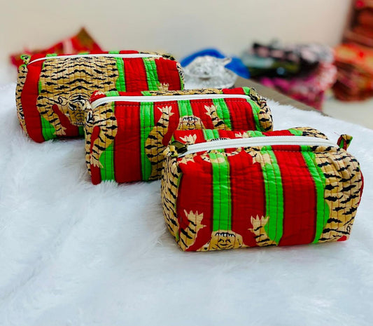 The Cotton Quilted Travel Pouches | Set of 3 | Multipurpose Makeup, Toiletry & Travel Kits – House of the Handblock